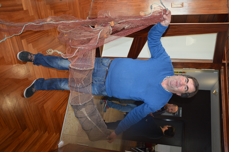 Valdemar Lopes, do Vau, apanhou (com outro pescador), com uma rede de arrasto, 420 quilos de eiroses 