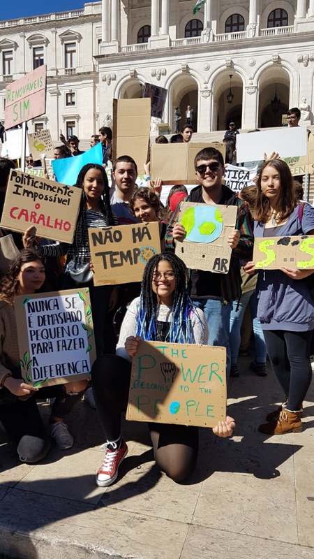 Vários alunos das Caldas da Rainha participaram na marcha em Lisboa a 15 de março