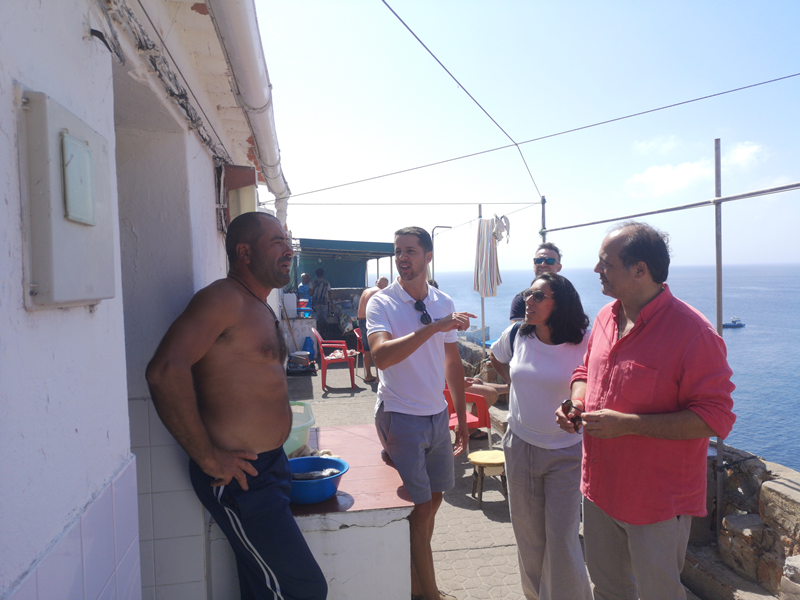 A comitiva visitou os vários espaços da ilha e contatou com os pescadores locais