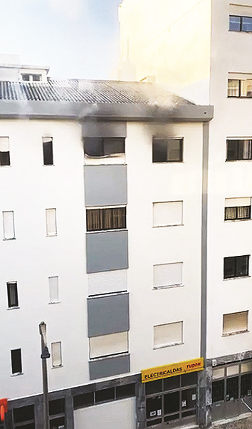 Apartamento ficou danificado pelo fumo