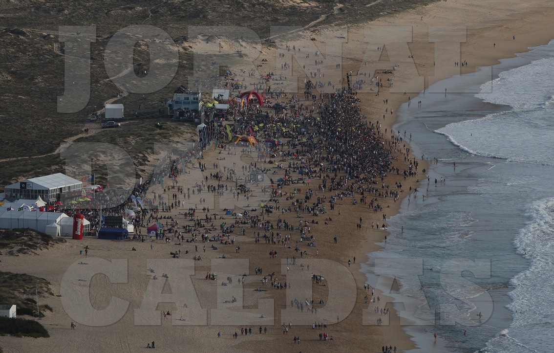 Uma perspetiva diferente da praia/foto Carlos Barroso